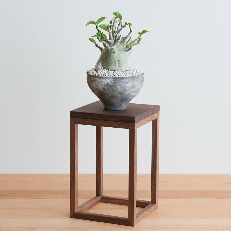 FM PLANTER STAND L