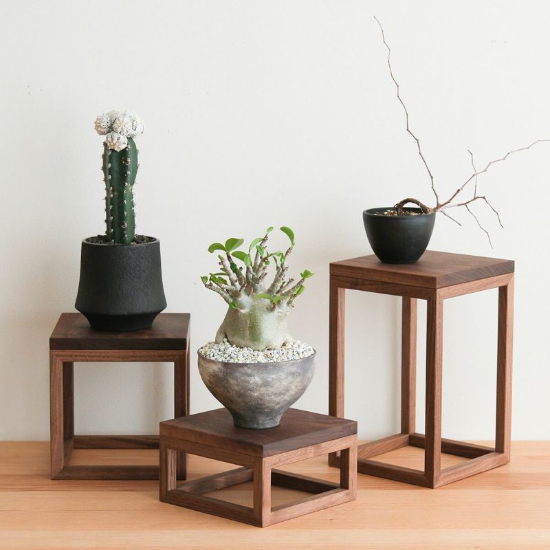 FM PLANTER STAND S