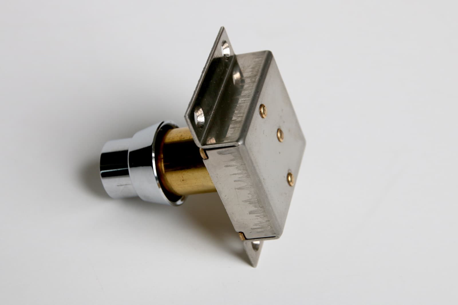 toolbox | Marine Hardware Push Latch