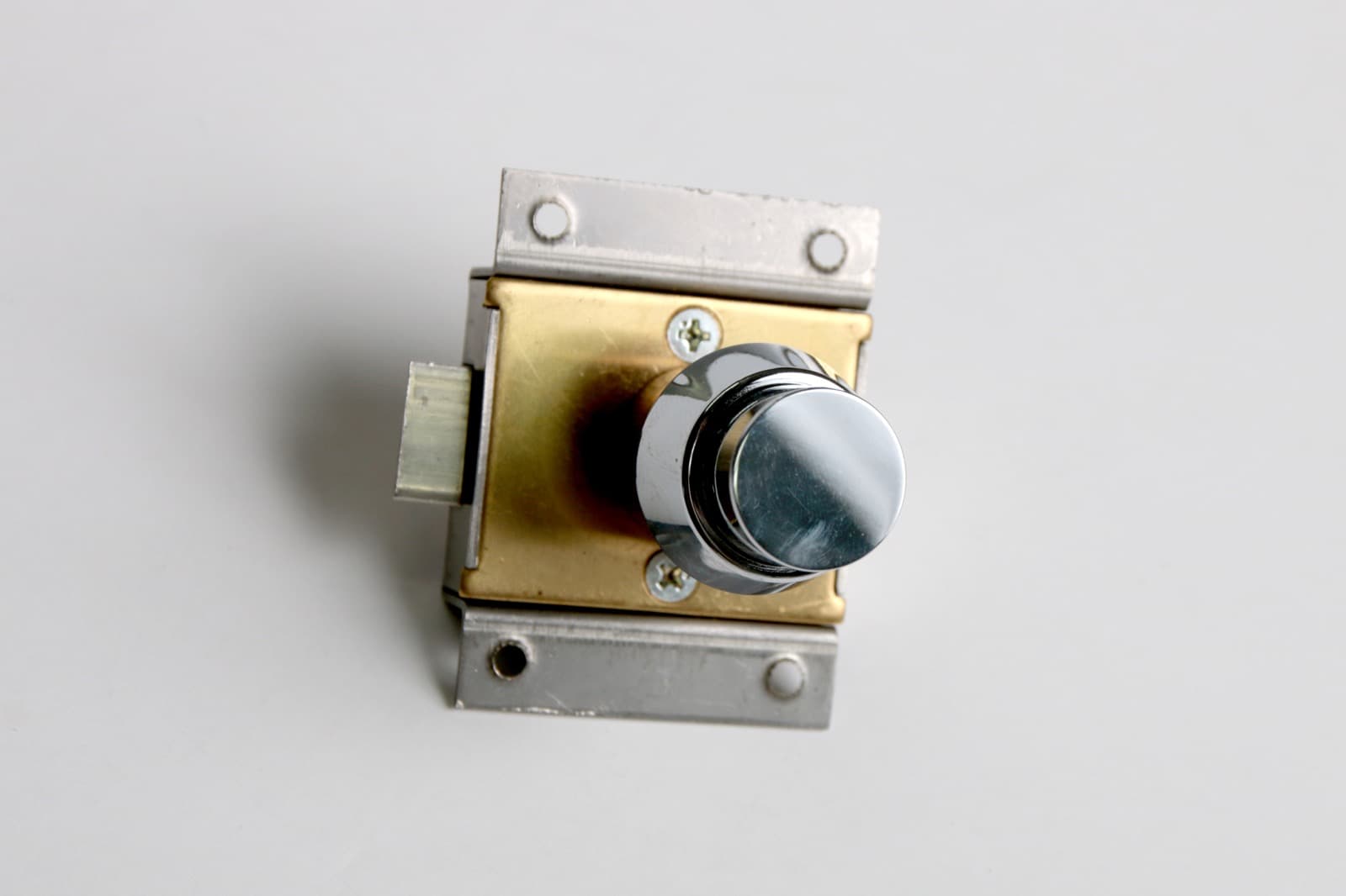 toolbox | Marine Hardware Push Latch