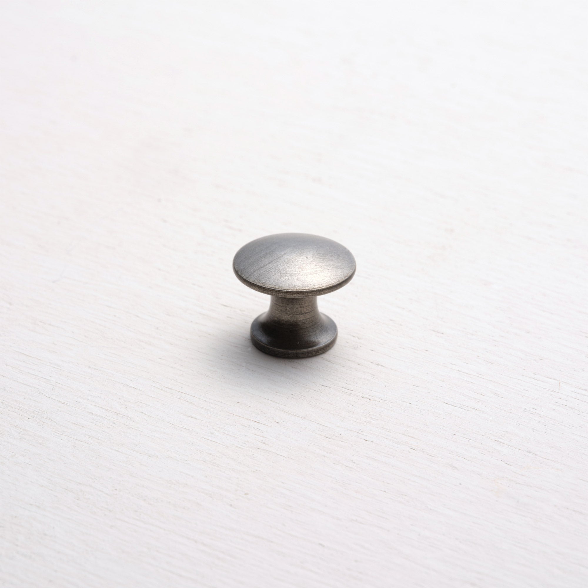 toolbox | Cast Iron Kitchen Handle - Round Slim Knob 20