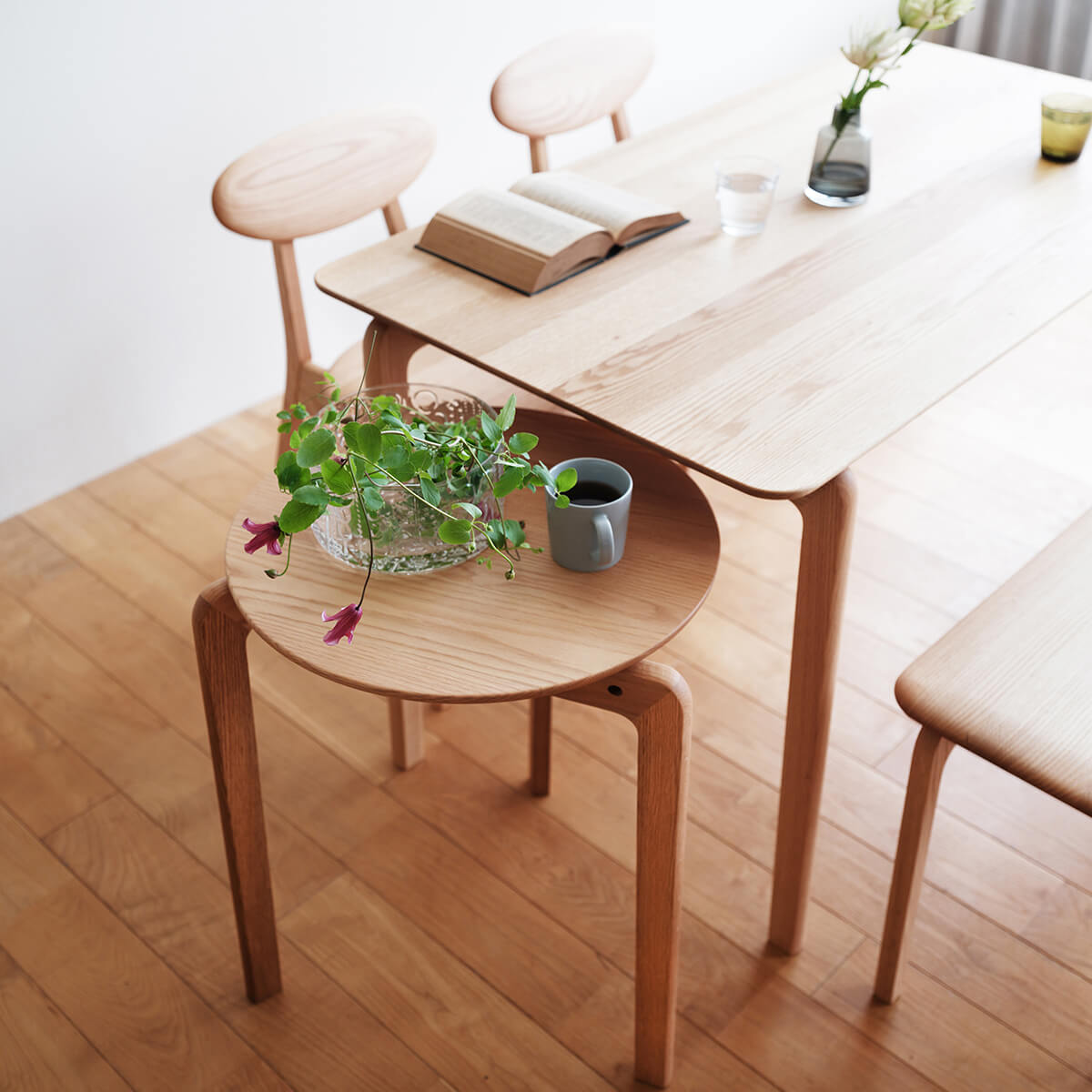 CIRCLE MIDDLE TABLE 49