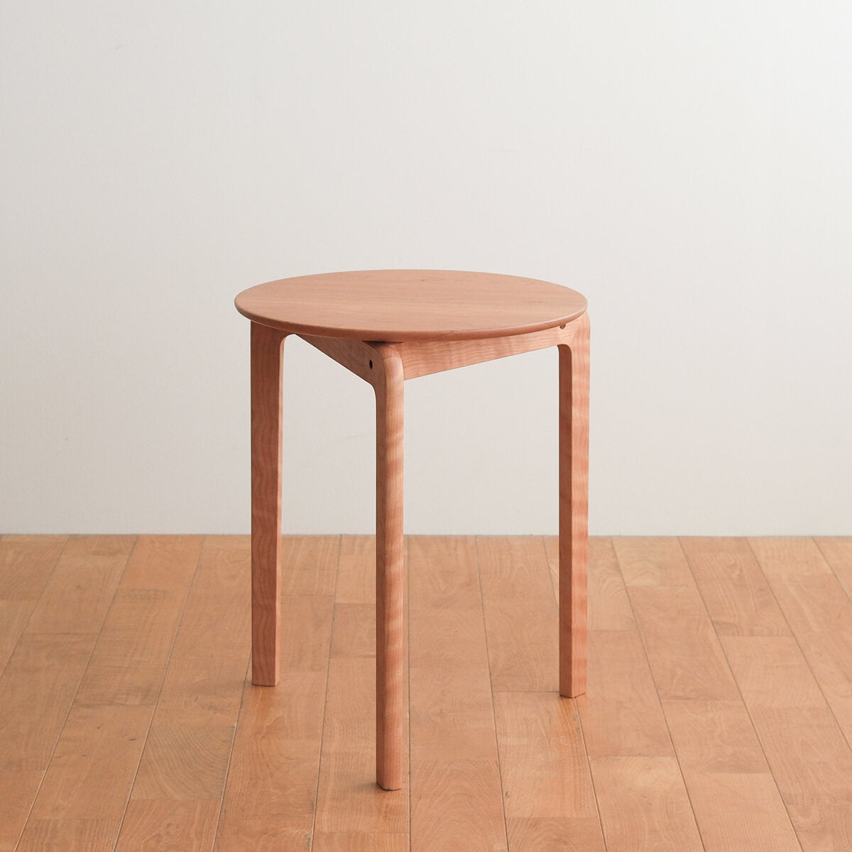 CIRCLE MIDDLE TABLE 49