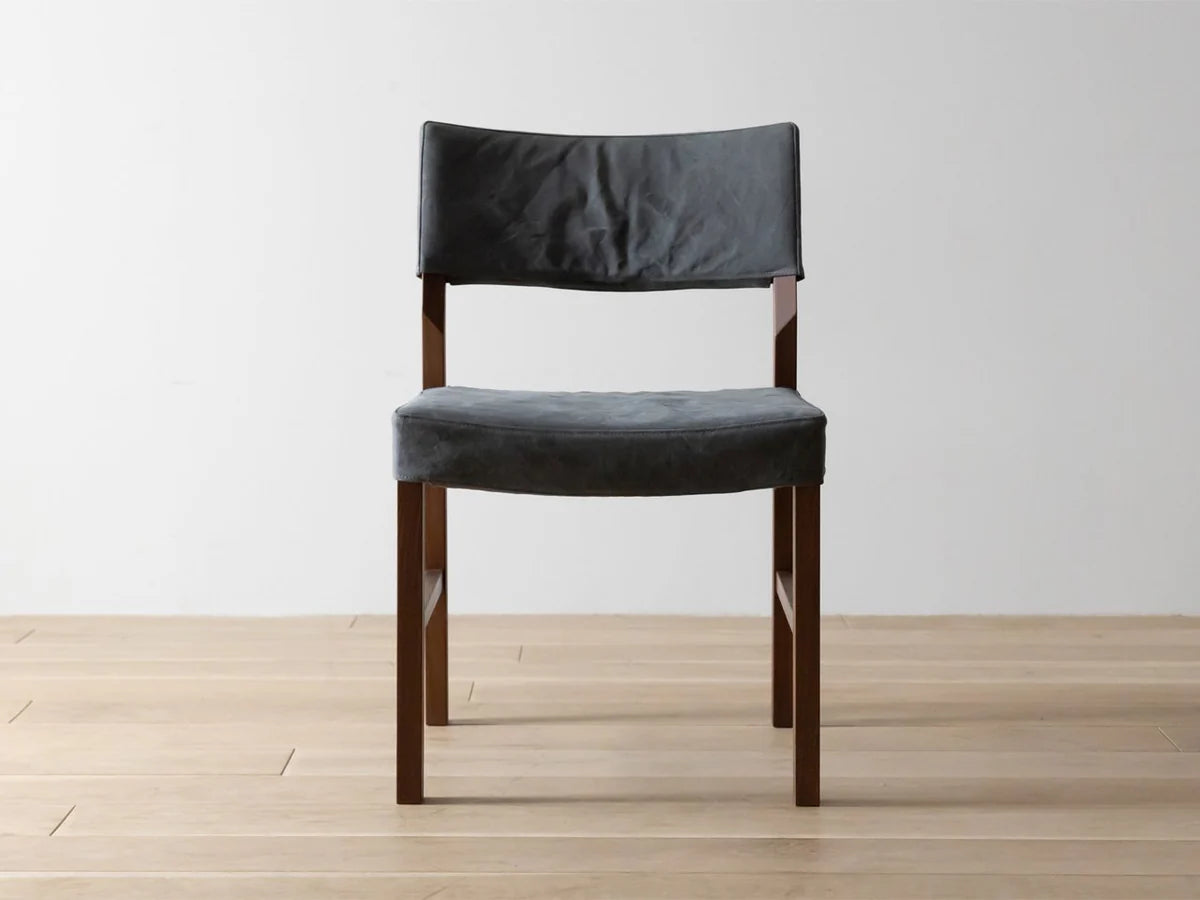 RIPOSO SIDE CHAIR