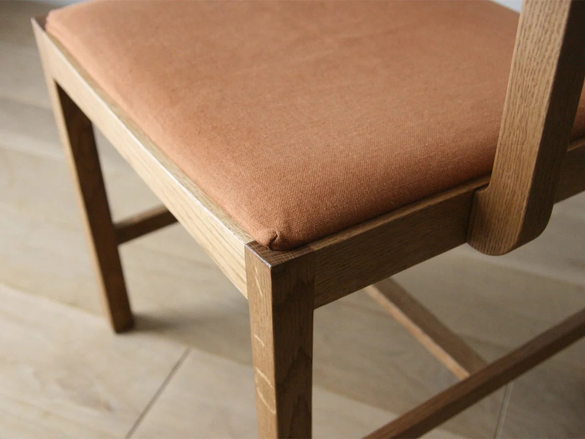 CORNICE ARM CHAIR