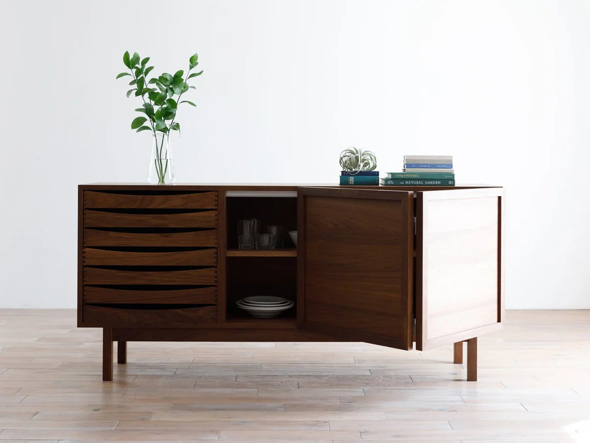 CORNICE CHEST & DOOR 168