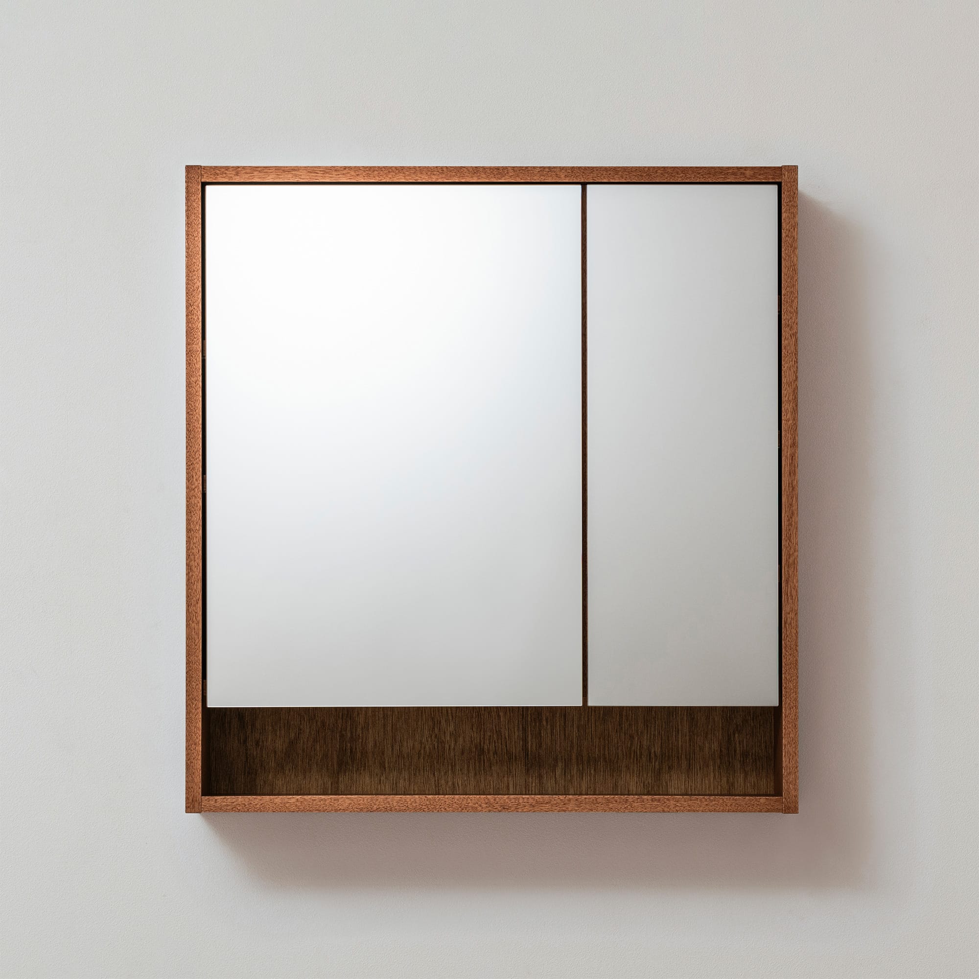toolbox | Cropped Mirror Cabinet - W680