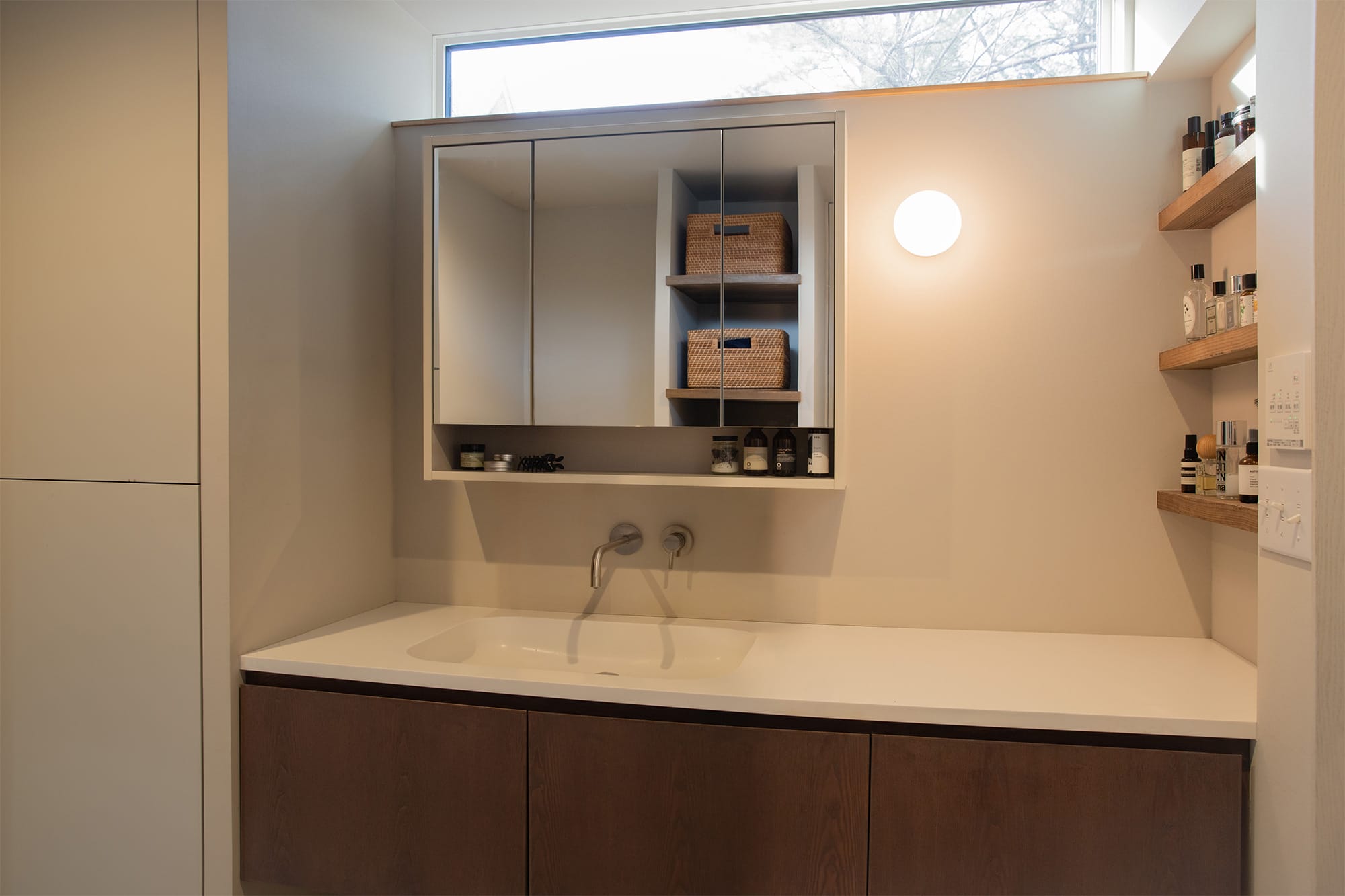 toolbox | Cropped Mirror Cabinet - W850