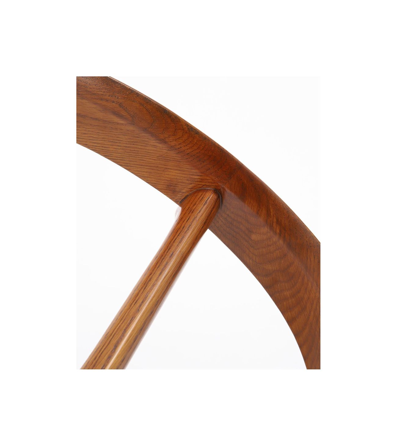 SILHOUETTE CENTER TABLE