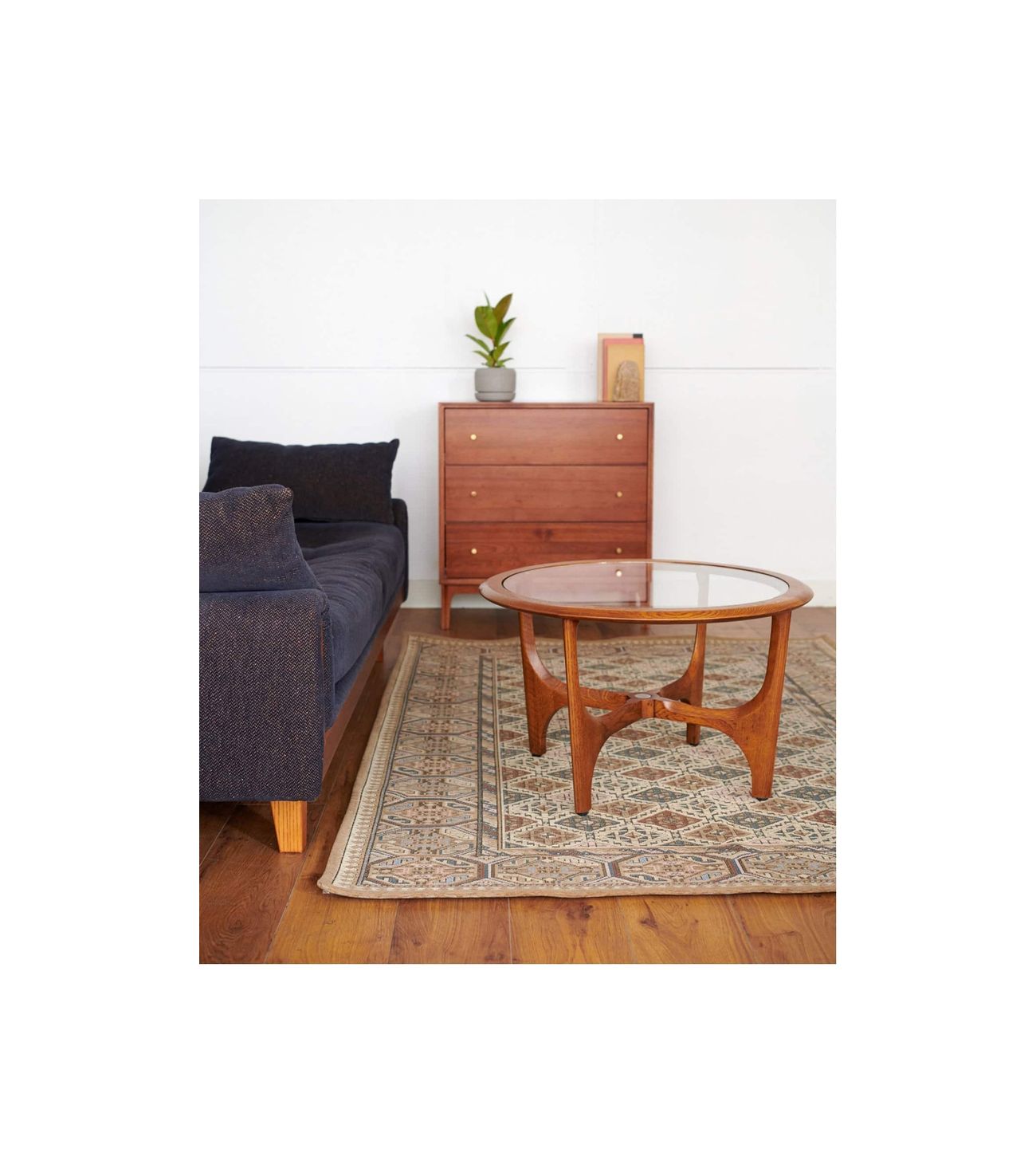 SILHOUETTE CENTER TABLE