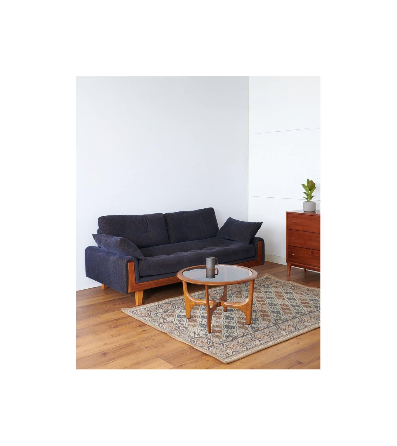 SILHOUETTE CENTER TABLE