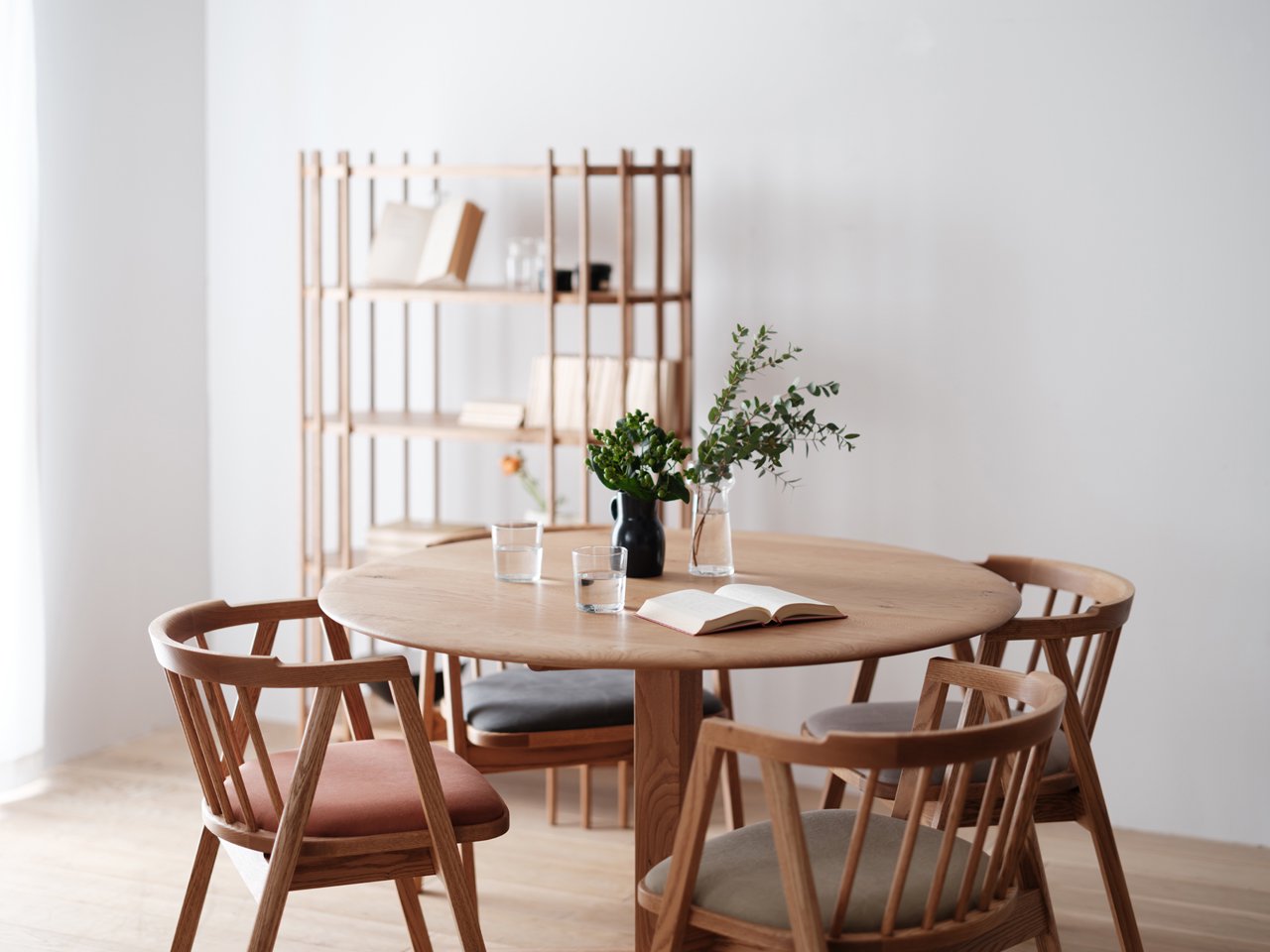 ASTA CIRCLE DINING TABLE(Ø98 / Ø112)