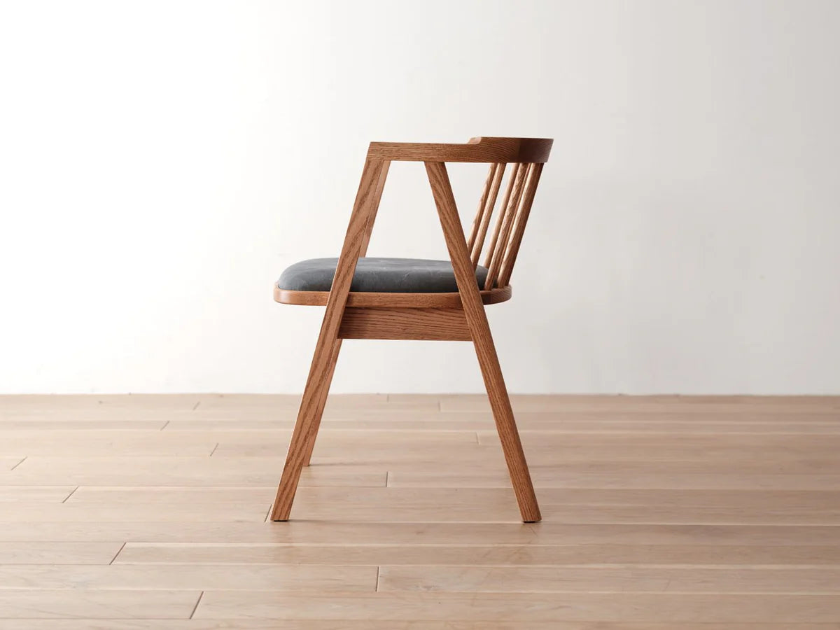 ASTA ARM CHAIR