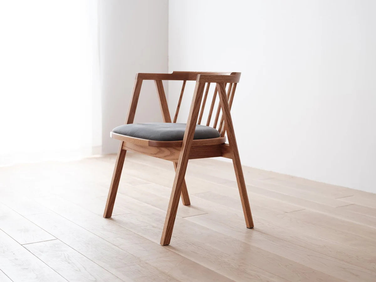 ASTA ARM CHAIR