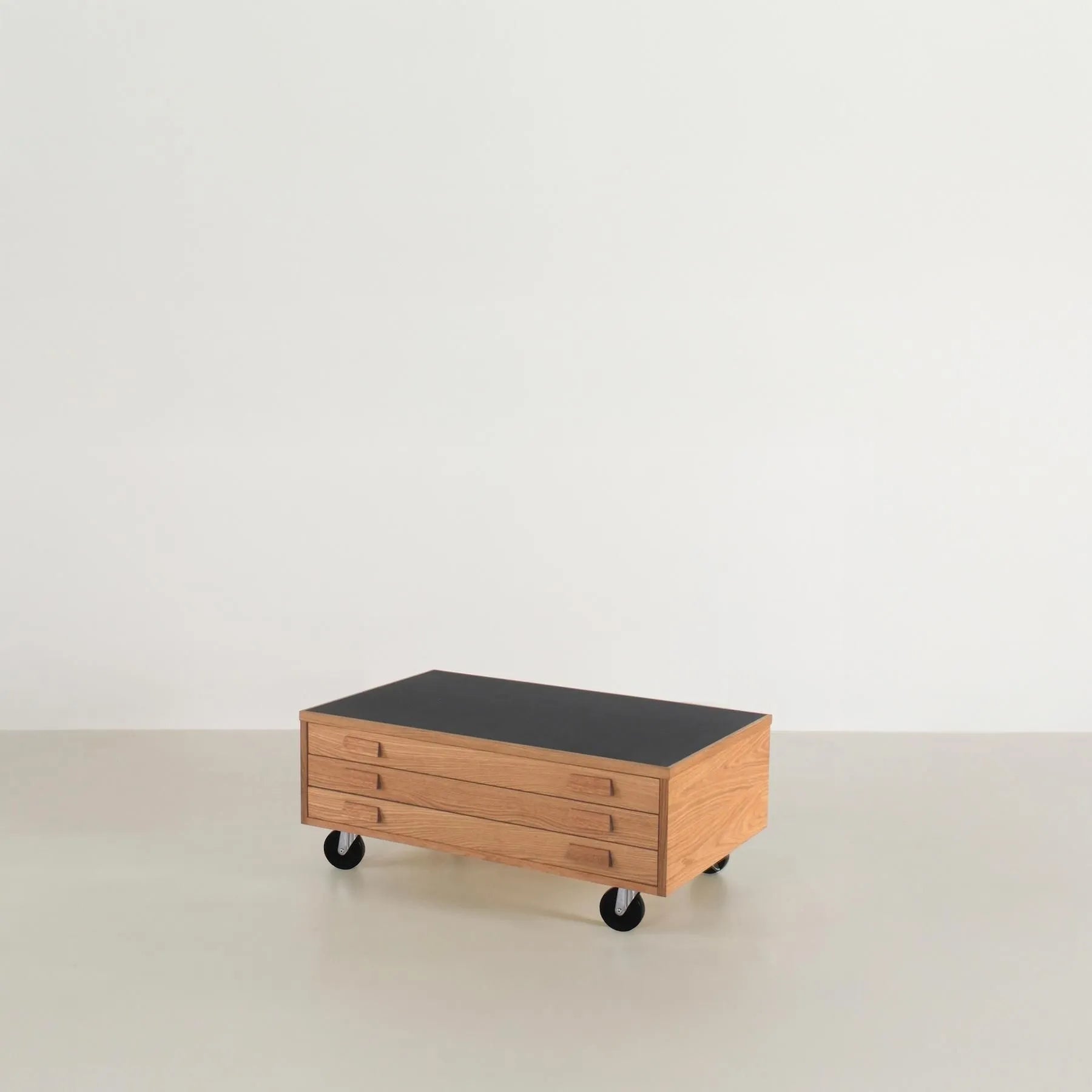 MAP COFFEE TABLE |BLACK TOP