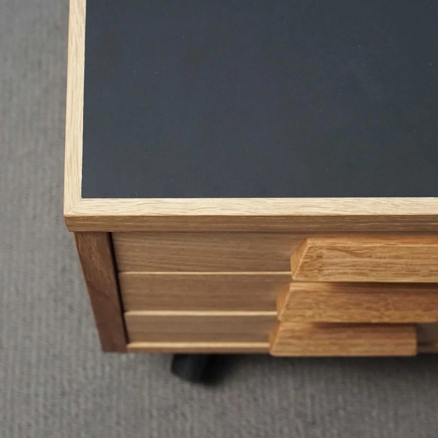 MAP COFFEE TABLE |BLACK TOP