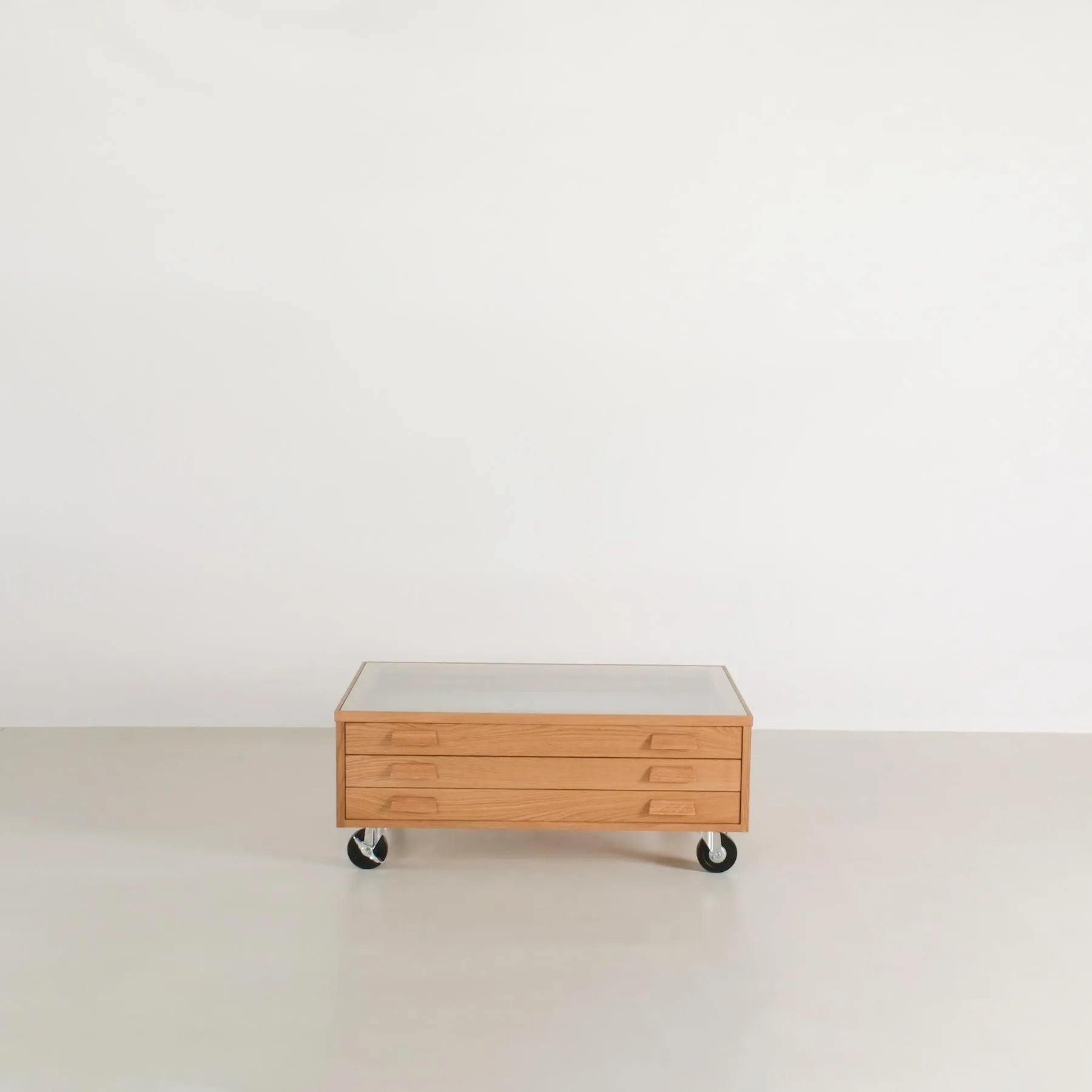 MAP COFFEE TABLE |GLASS TOP