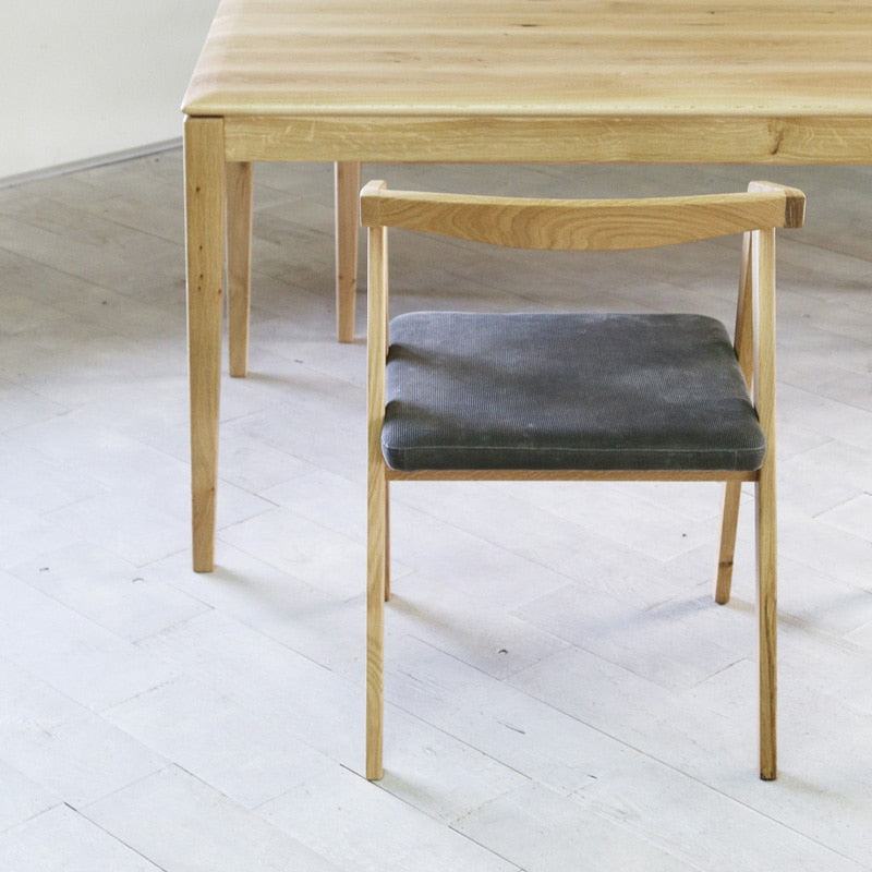 BOOKER.T CHAIR ( OAK / WALNUT )