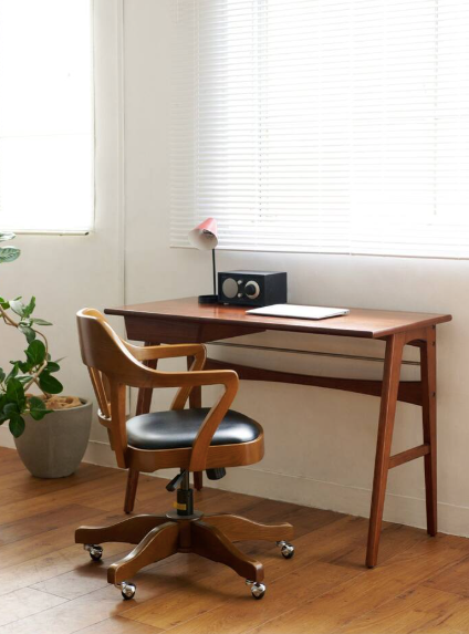 DELMAR DESK
