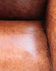 OAKS CLUB CHAIR (CRACK / SMOOTH)