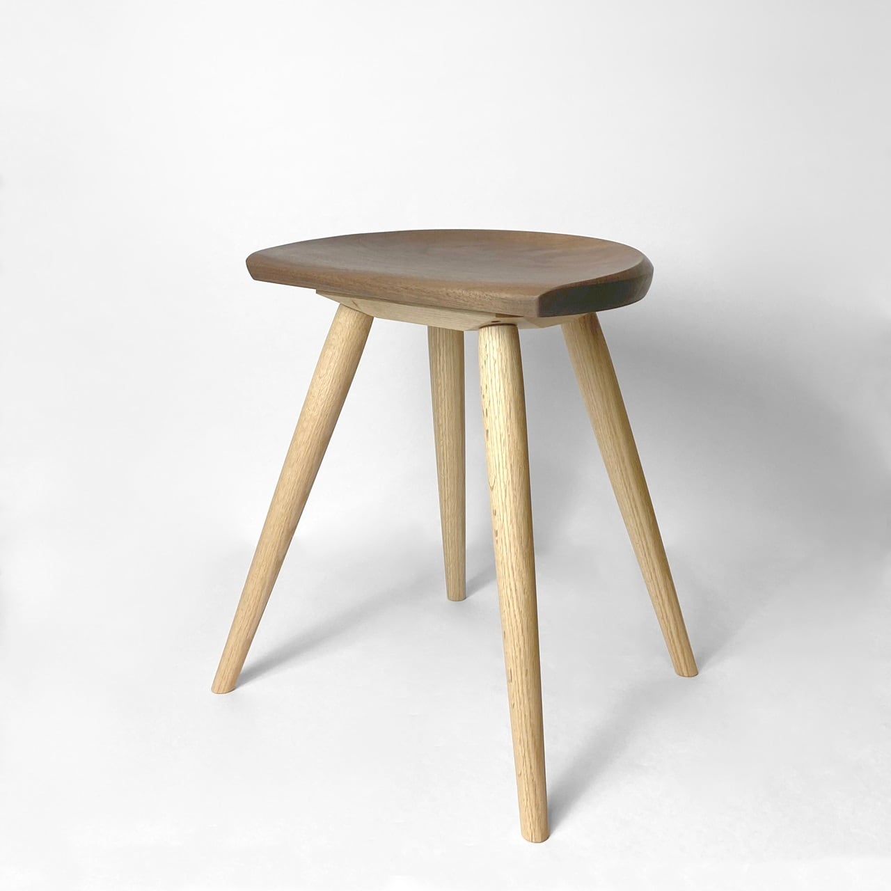 KIJIYA | Moon stool - Black Walnut