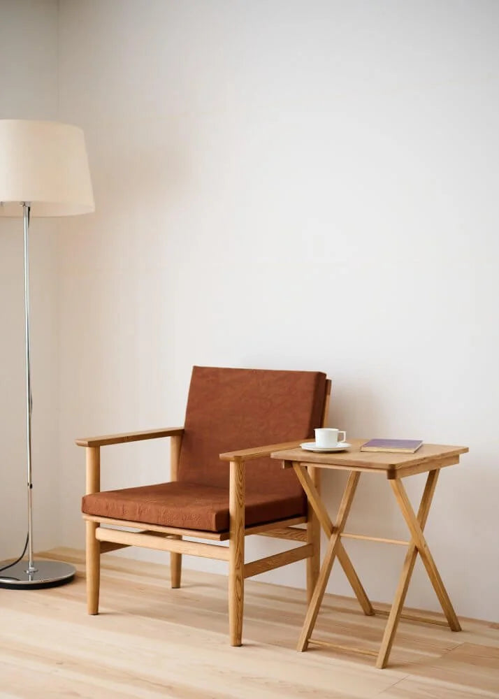 K&K ENGLAND SIDE TABLE