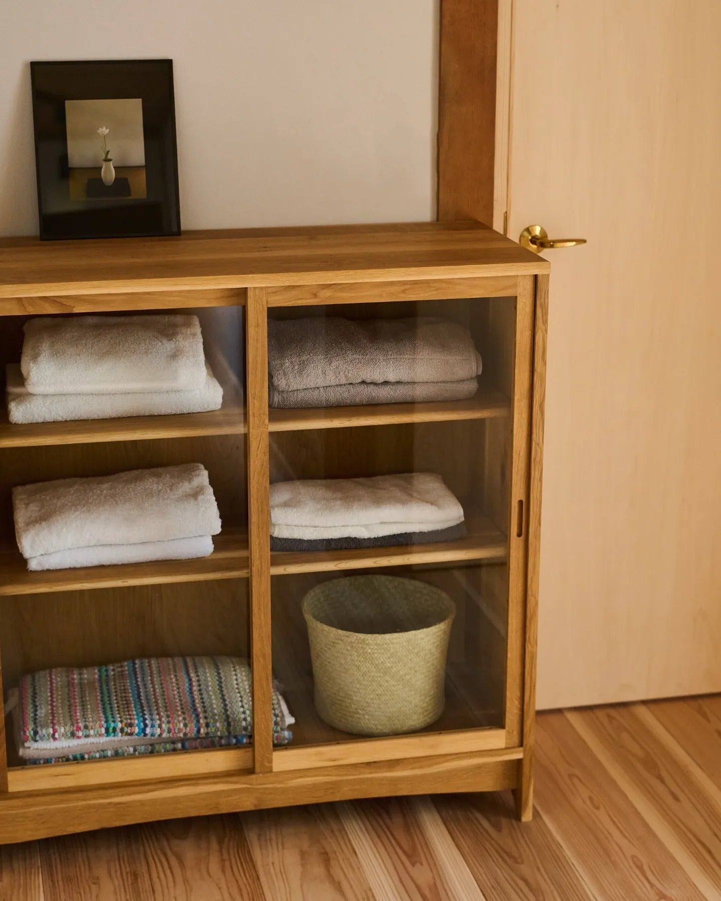 K&K 1830 AMERICA GLASS CABINET - HALF