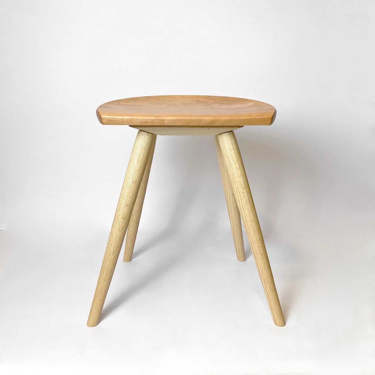 KIJIYA | Moon stool - Cherry