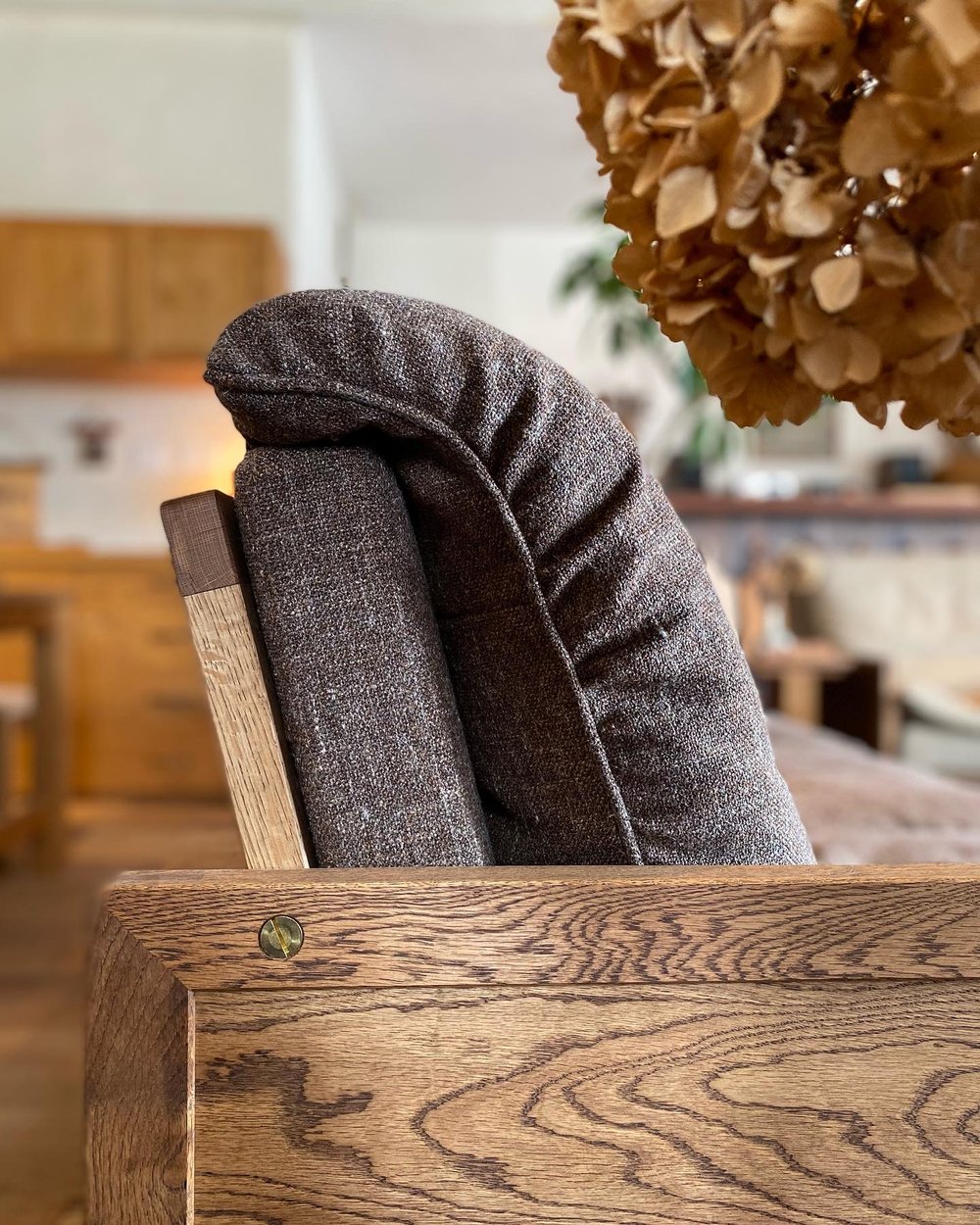 KAMACHI SOFA 3P ( FABRIC )