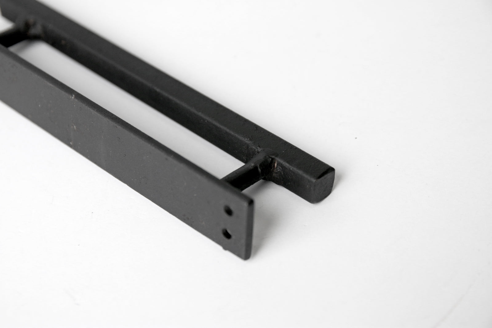 toolbox | Iron Handle Base with Round Bar