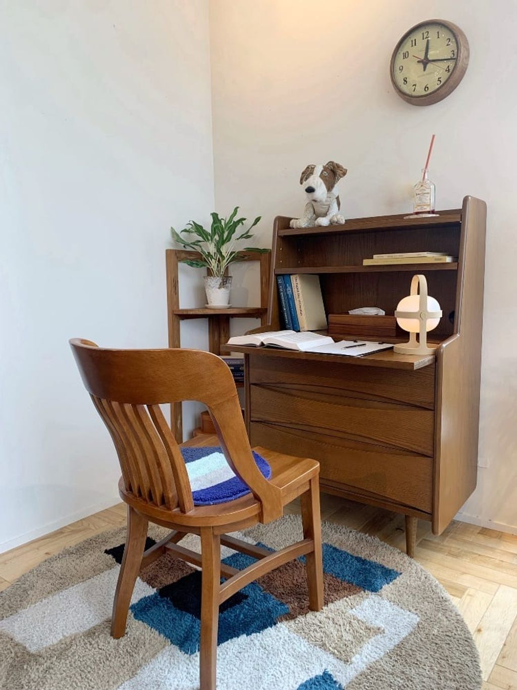 AROS WRITING BUREAU