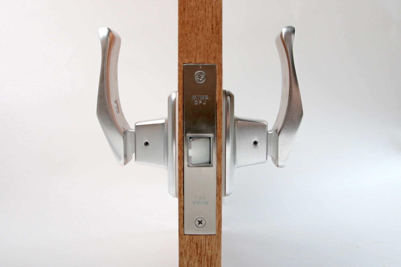 toolbox | One-Touch Door Handle
