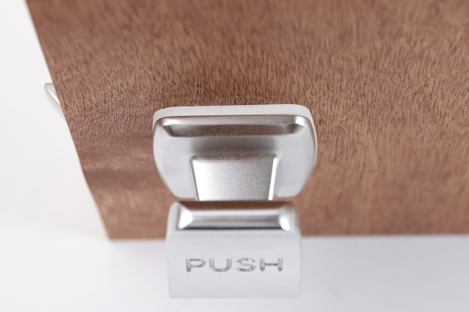 toolbox | One-Touch Door Handle