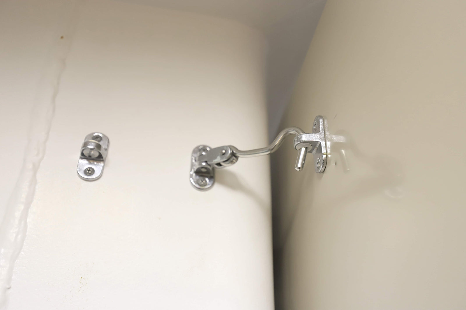 toolbox | Gate Fittings Silent Hook