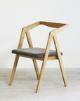 BOOKER.T CHAIR ( OAK / WALNUT )