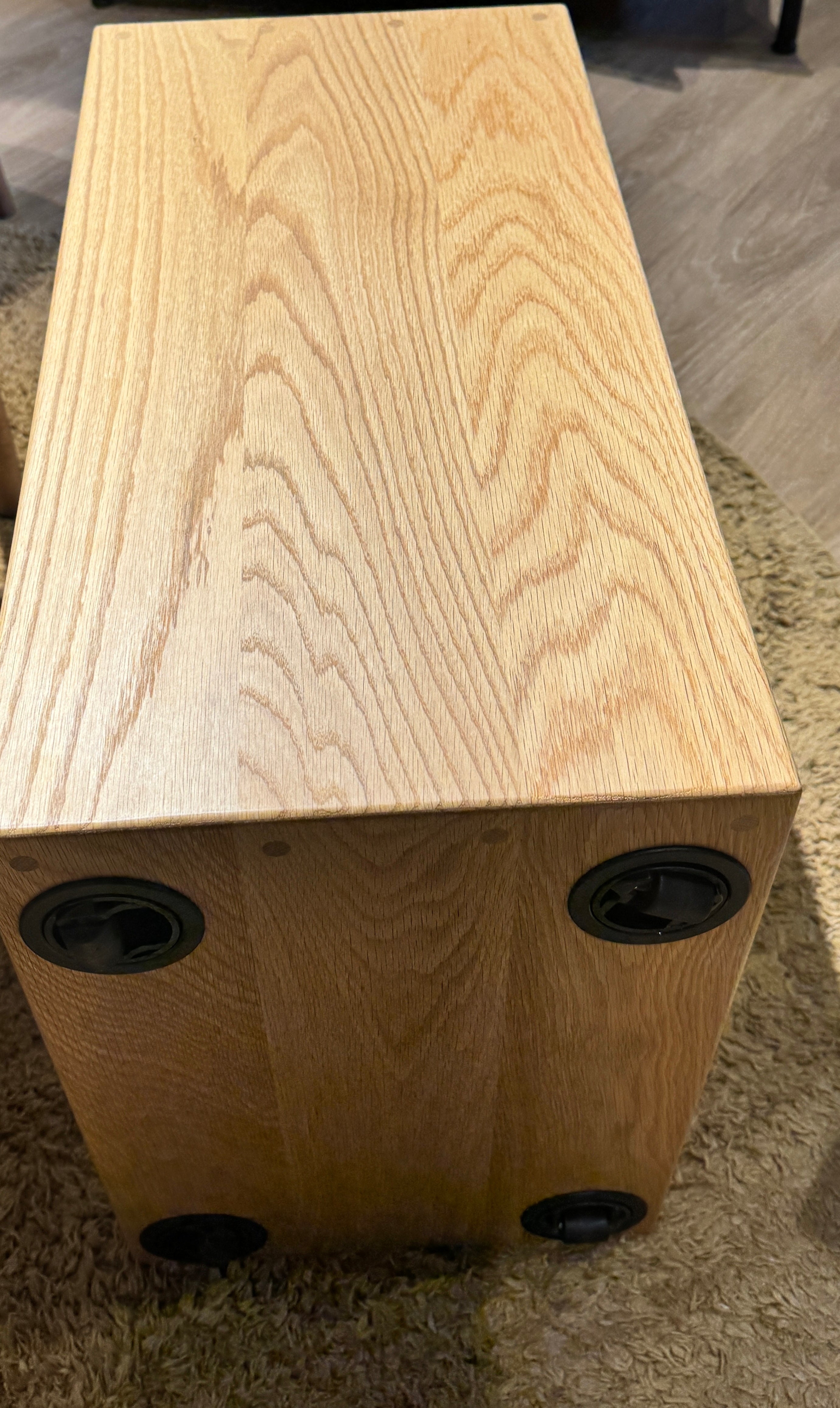 C WAGON SIDE TABLE (WALNUT  / OAK )