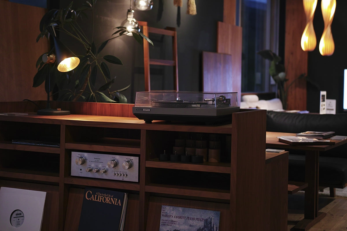 KOROVA DJ BOOTH W1500 (3列)