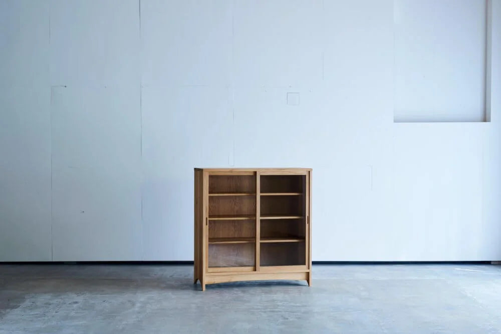 K&K 1830 AMERICA GLASS CABINET - HALF