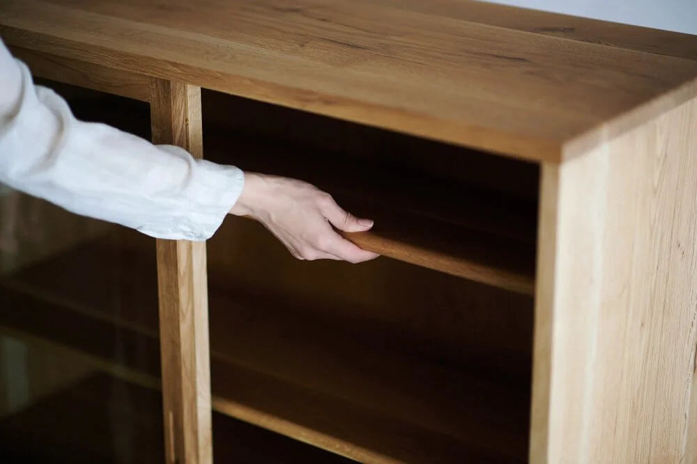 K&K 1830 AMERICA GLASS CABINET - HALF