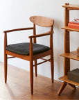 TRESTLES ARM CHAIR