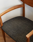 TRESTLES ARM CHAIR