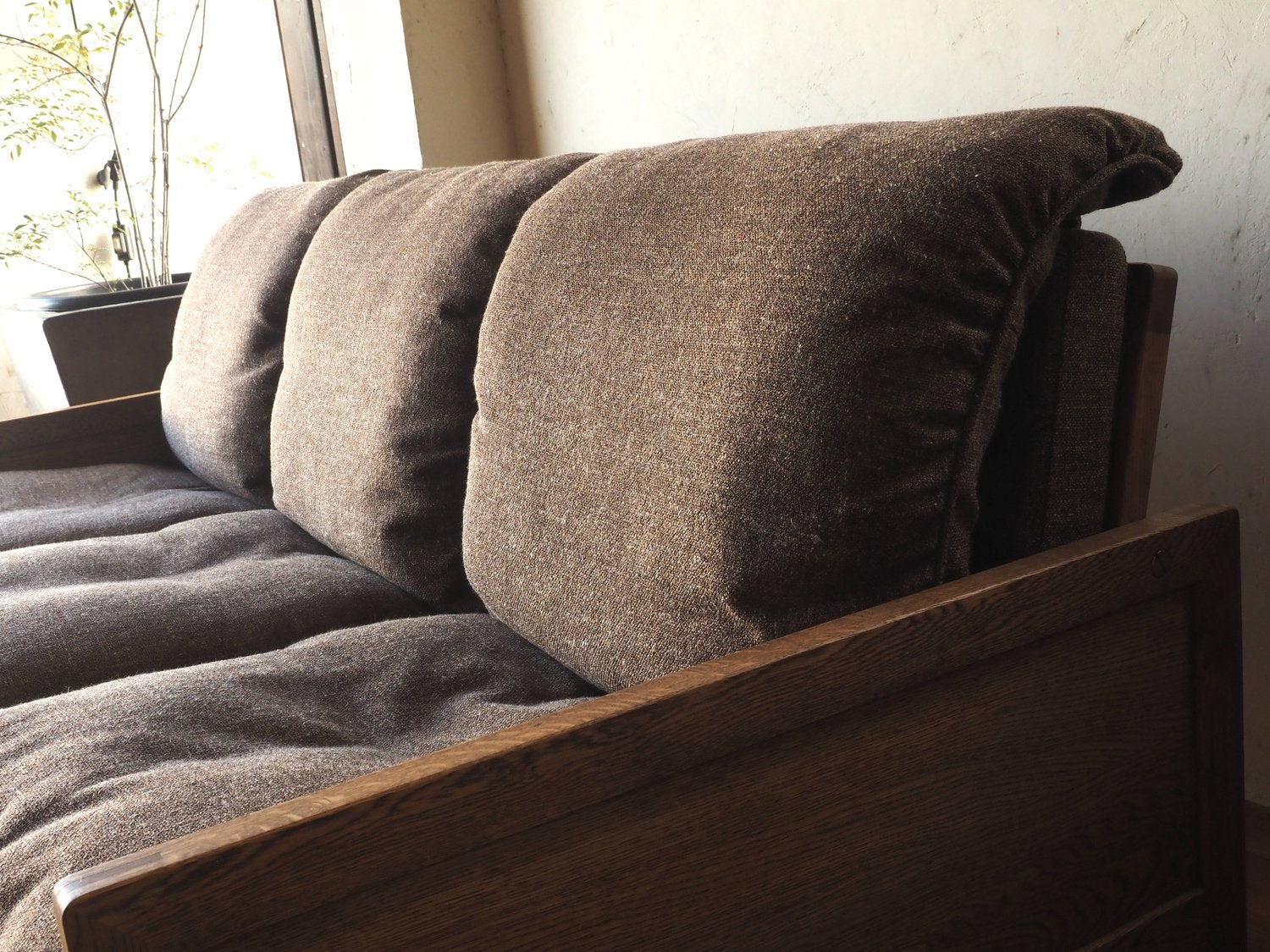 KAMACHI SOFA 3P ( FABRIC )