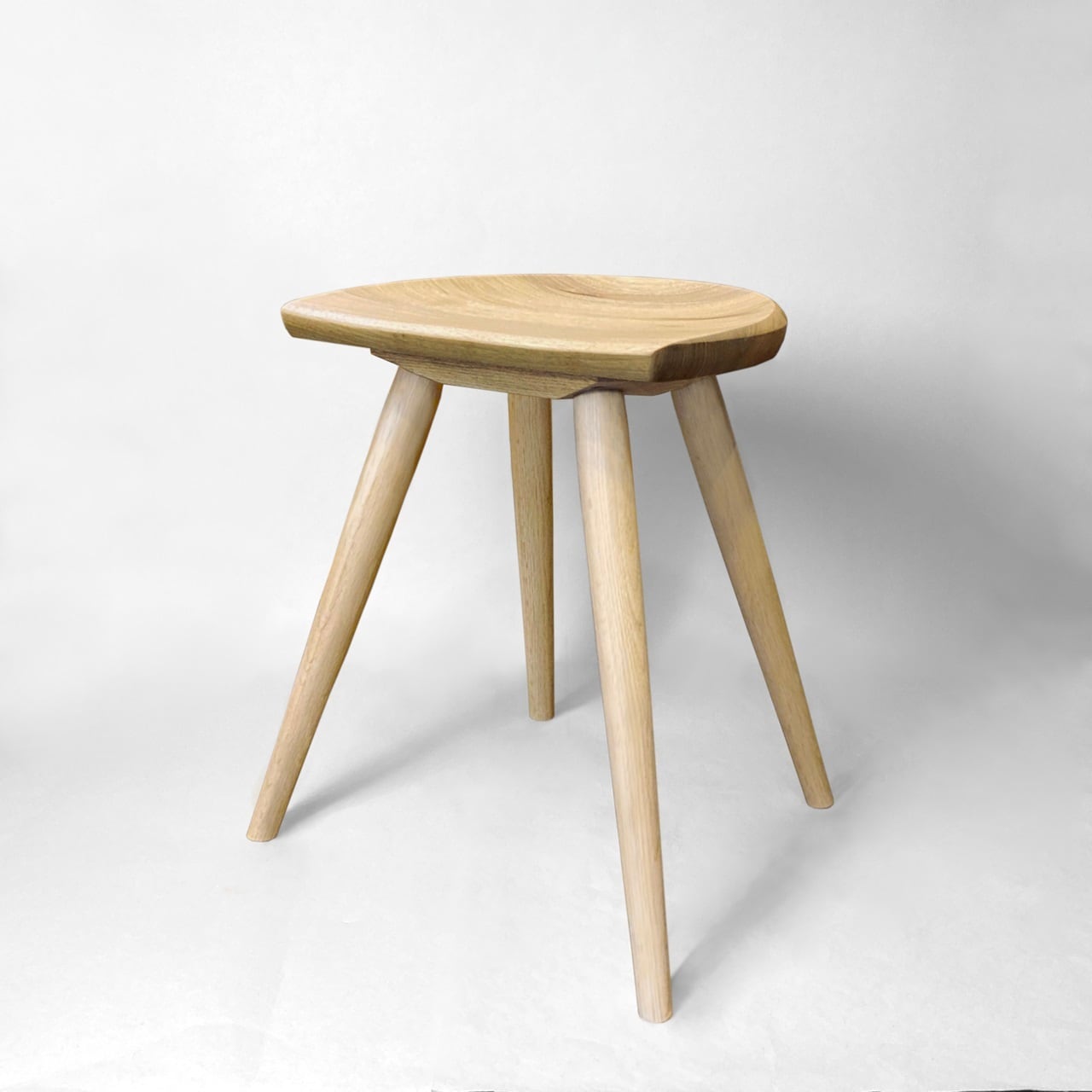 KIJIYA | Moon stool - Walnut