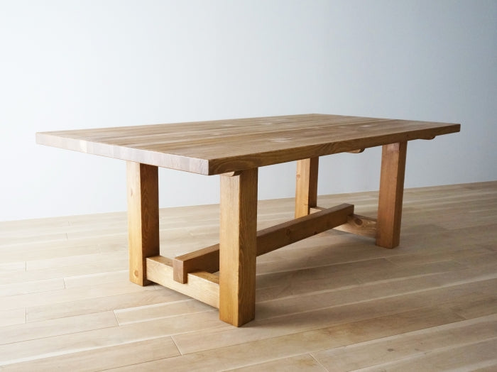 GALA DINING TABLE 210