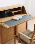CORNICE WRITING BUREAU 084
