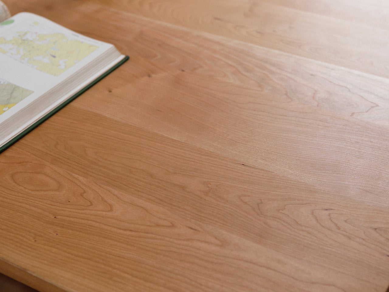 CORNICE DINING TABLE