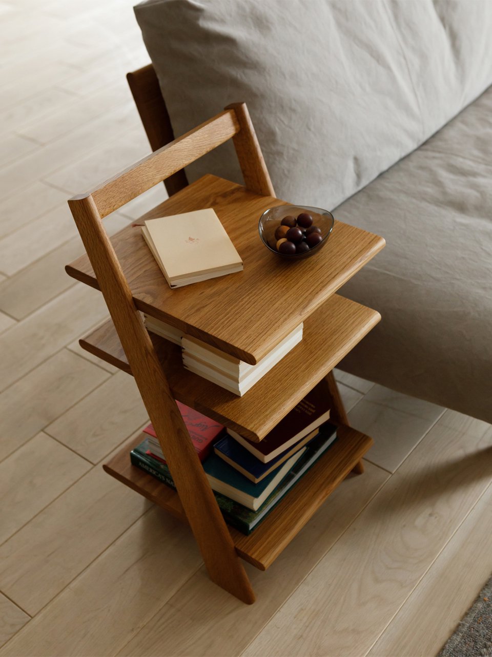 SERIO SIDE TABLE