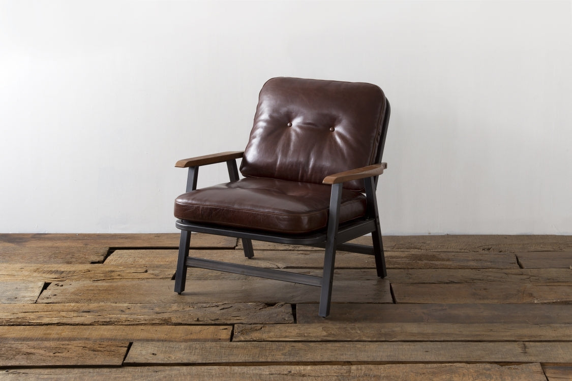 GRANDVIEW LOUNGE CHAIR