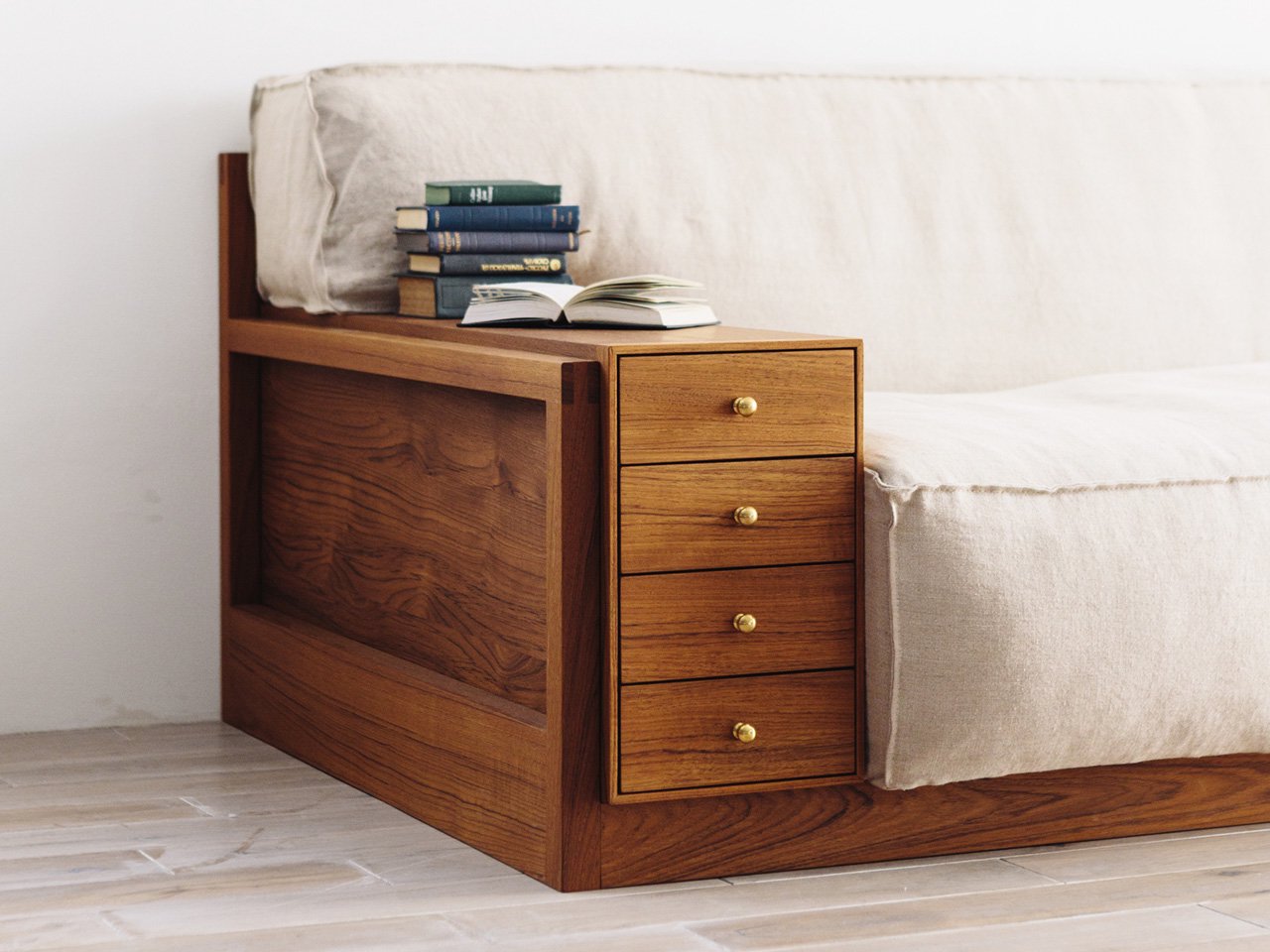 CORNICE BLOCK SOFA W/ DRAWER