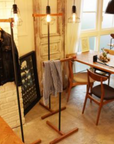 ROUGH HANGER LOW STAND